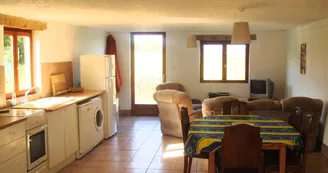 Gîte l'Hirondelle - 6 pers / 22 pers